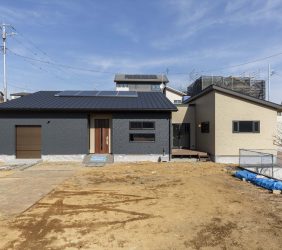キッチンから家族の景色をつくる平屋－真岡市 N様邸－